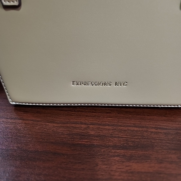 Express NYC Brand new bucket bag - Picture 13 of 13
